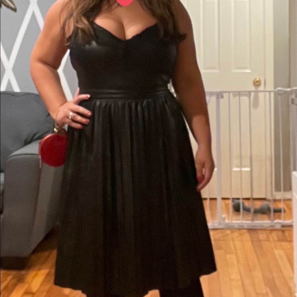 Black express dress. Used once in perfect conditions.